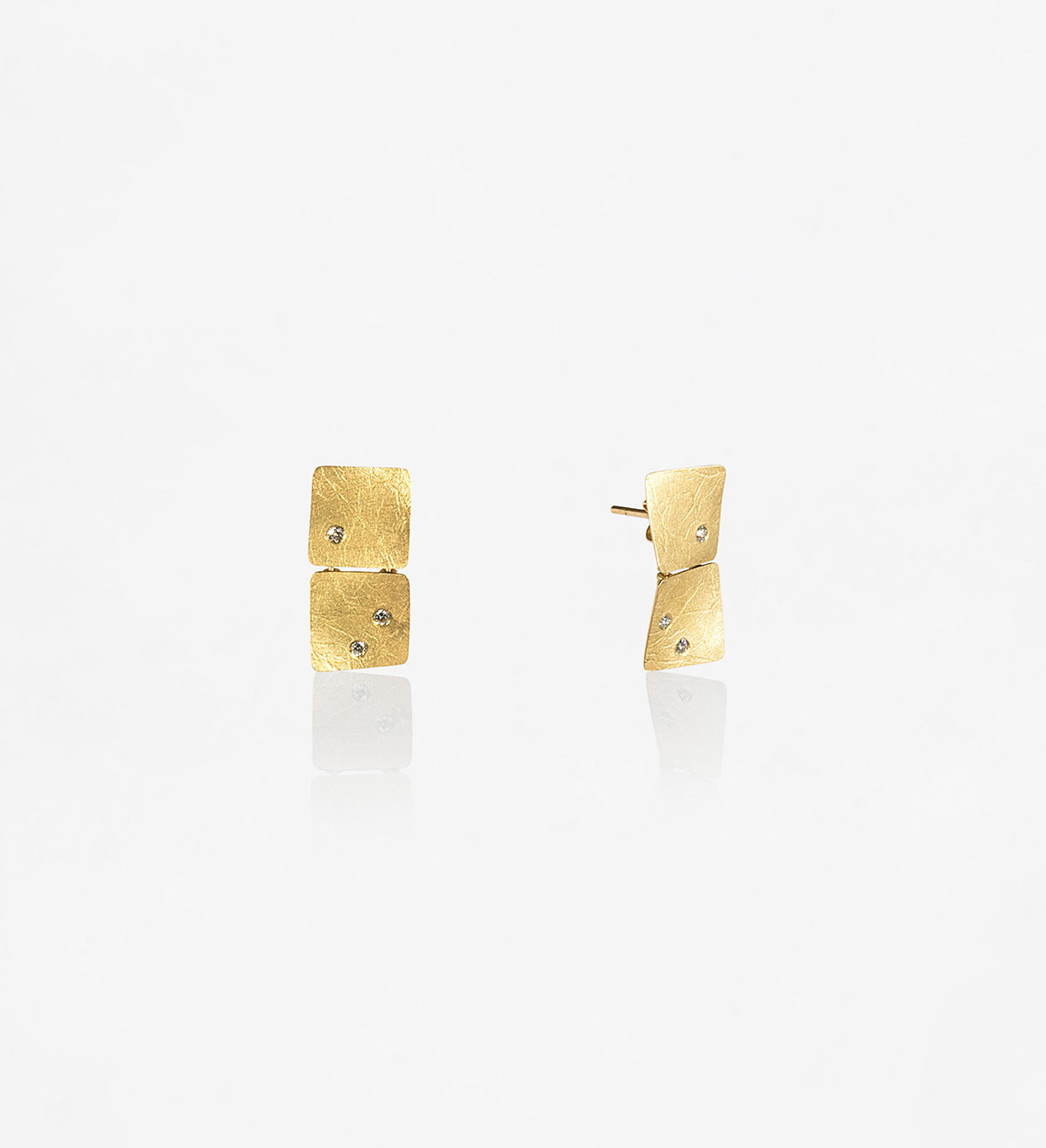 18k gold earrings Ones 22mm with diamonds 0,15ct