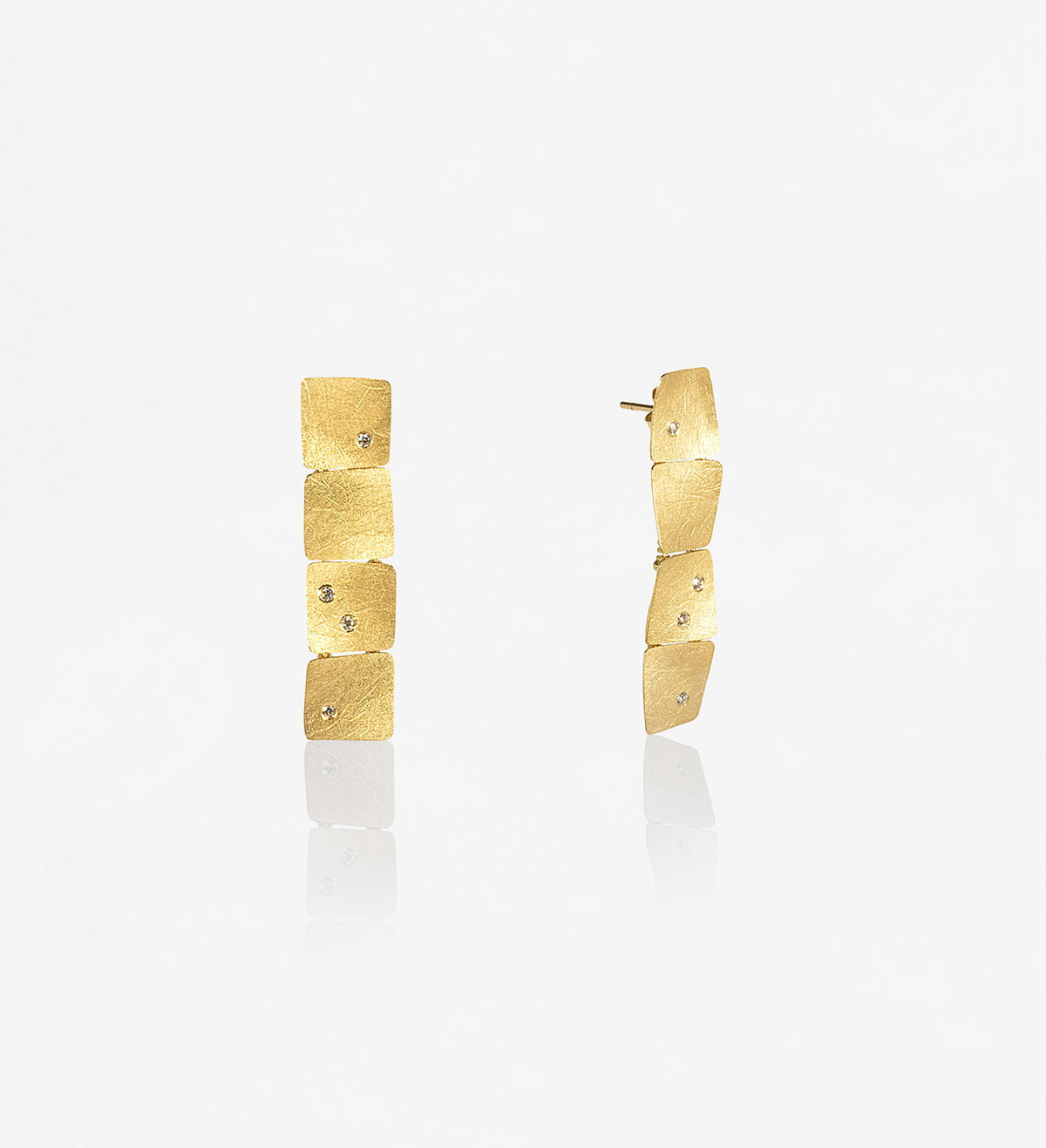 18k gold earrings Ones 45mm with diamonds 0,20ct