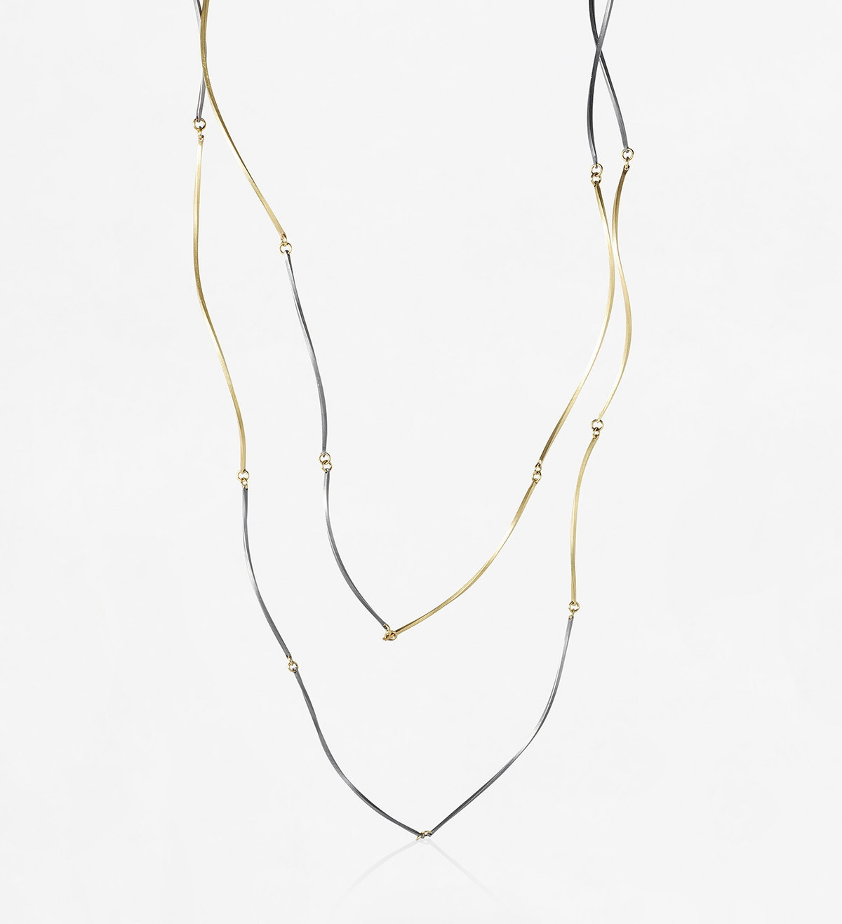 18k gold and titanium necklace Pinassa 126cm