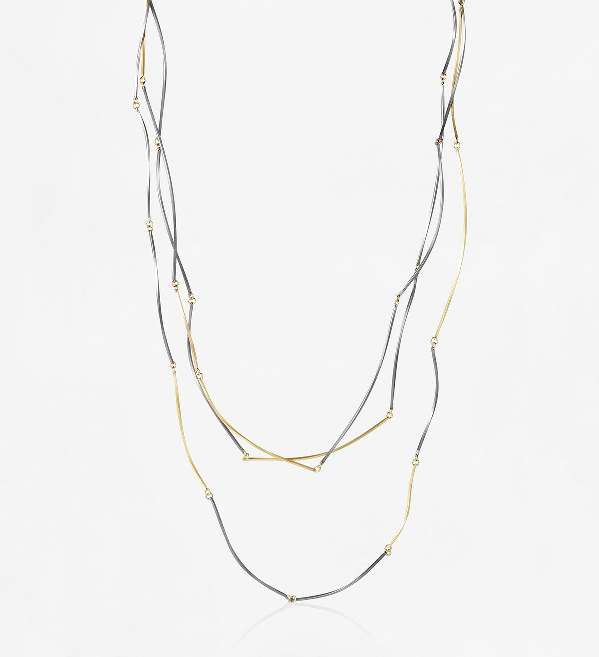 18k gold and titanium necklace Pinassa 258cm