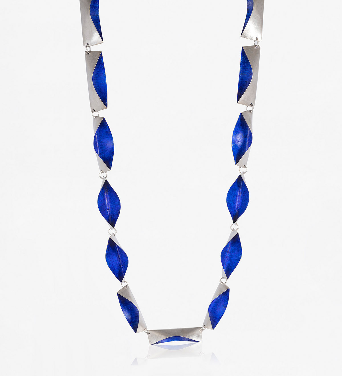 Collar de plata Bots con pintura azul 90cm