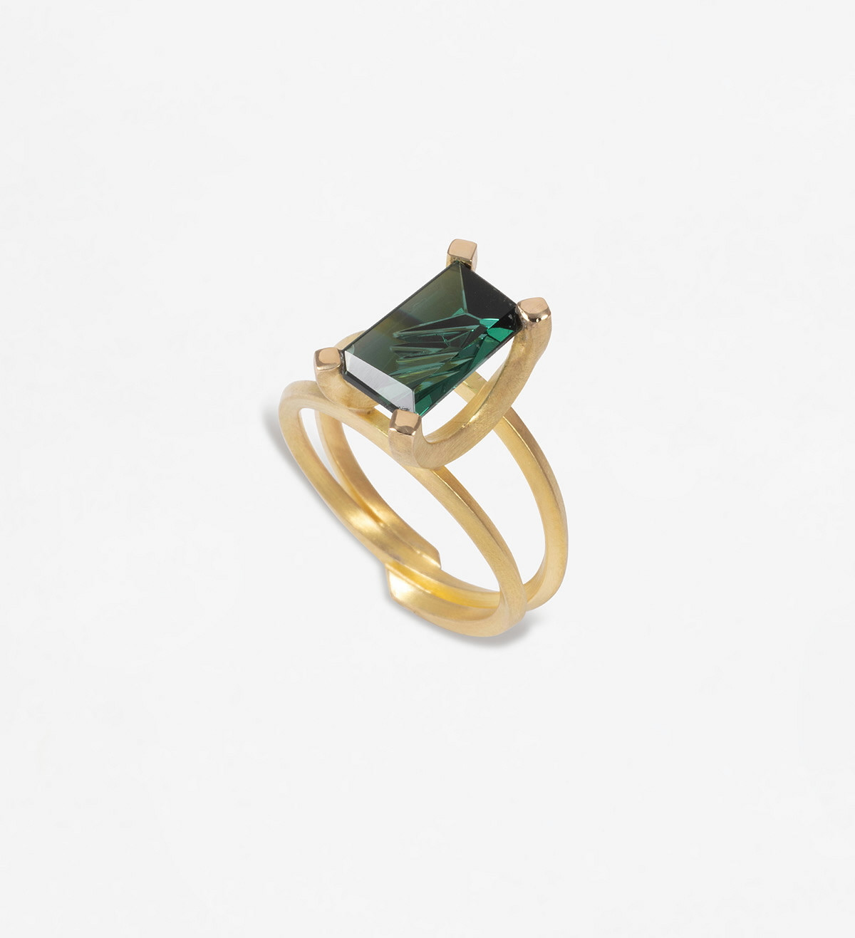 18k gold ring with green Tourmaline 1,95ct