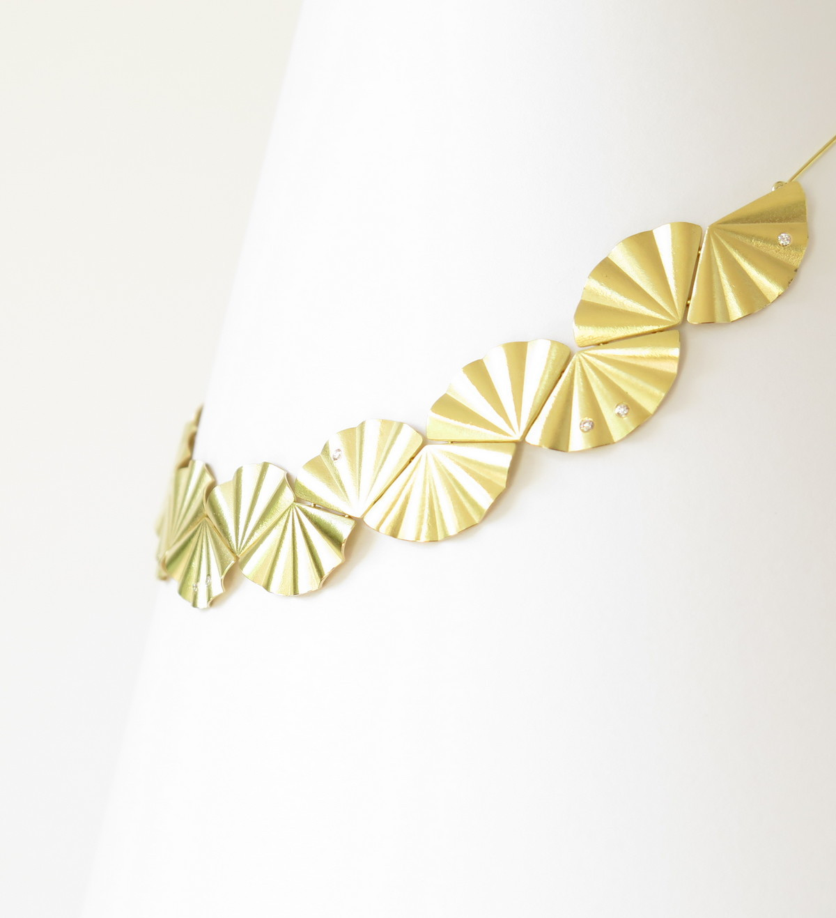 Collar oro Maiko con diamantes 0,16qt 43cm