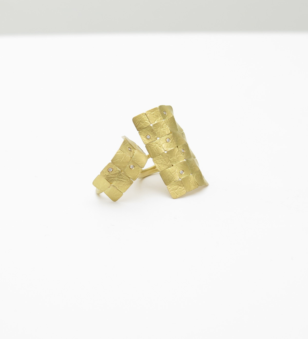 Anillo oro Ones 10mm con diamantes 0,028ct