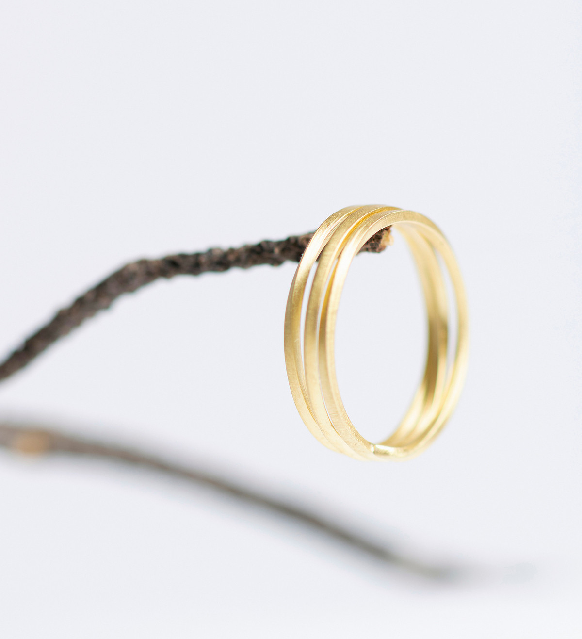 18k gold ring Pinassa 3 loops