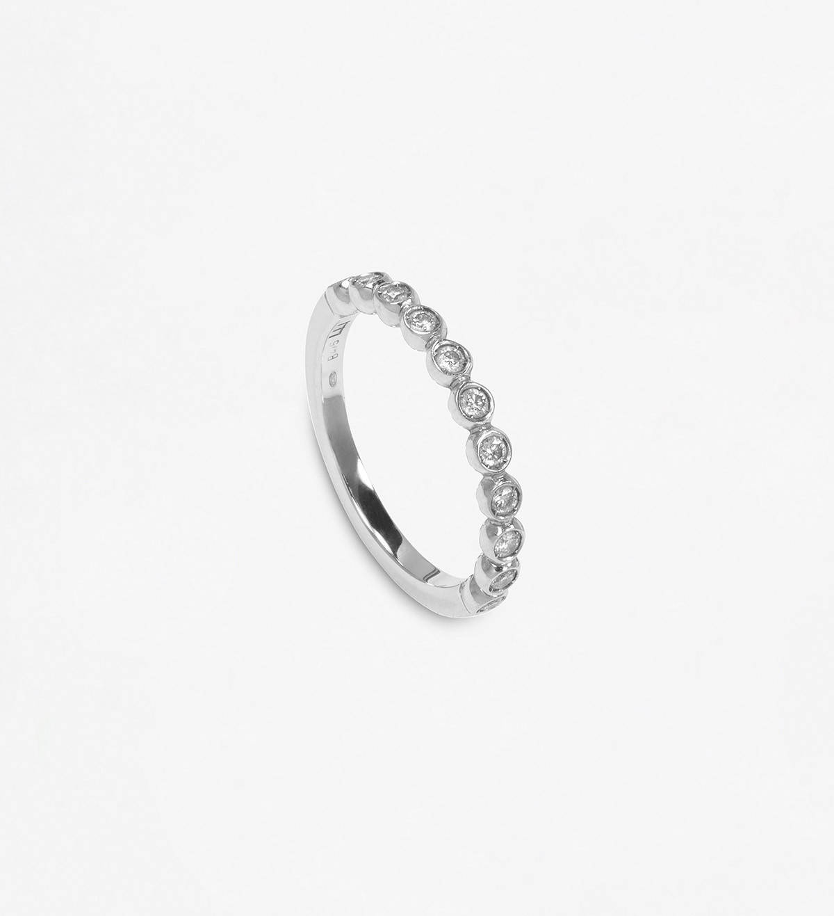 Anell or blanc amb diamants 0,27ct