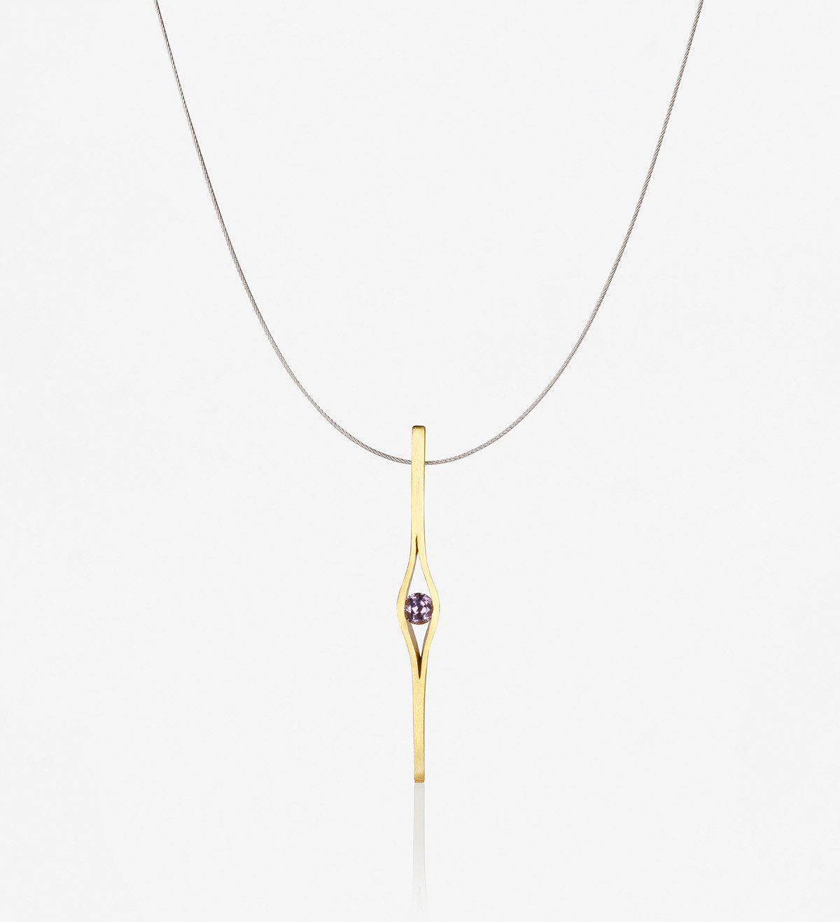 18k gold pendant with purple Wennick-Lefèvre sapphire 0,21ct