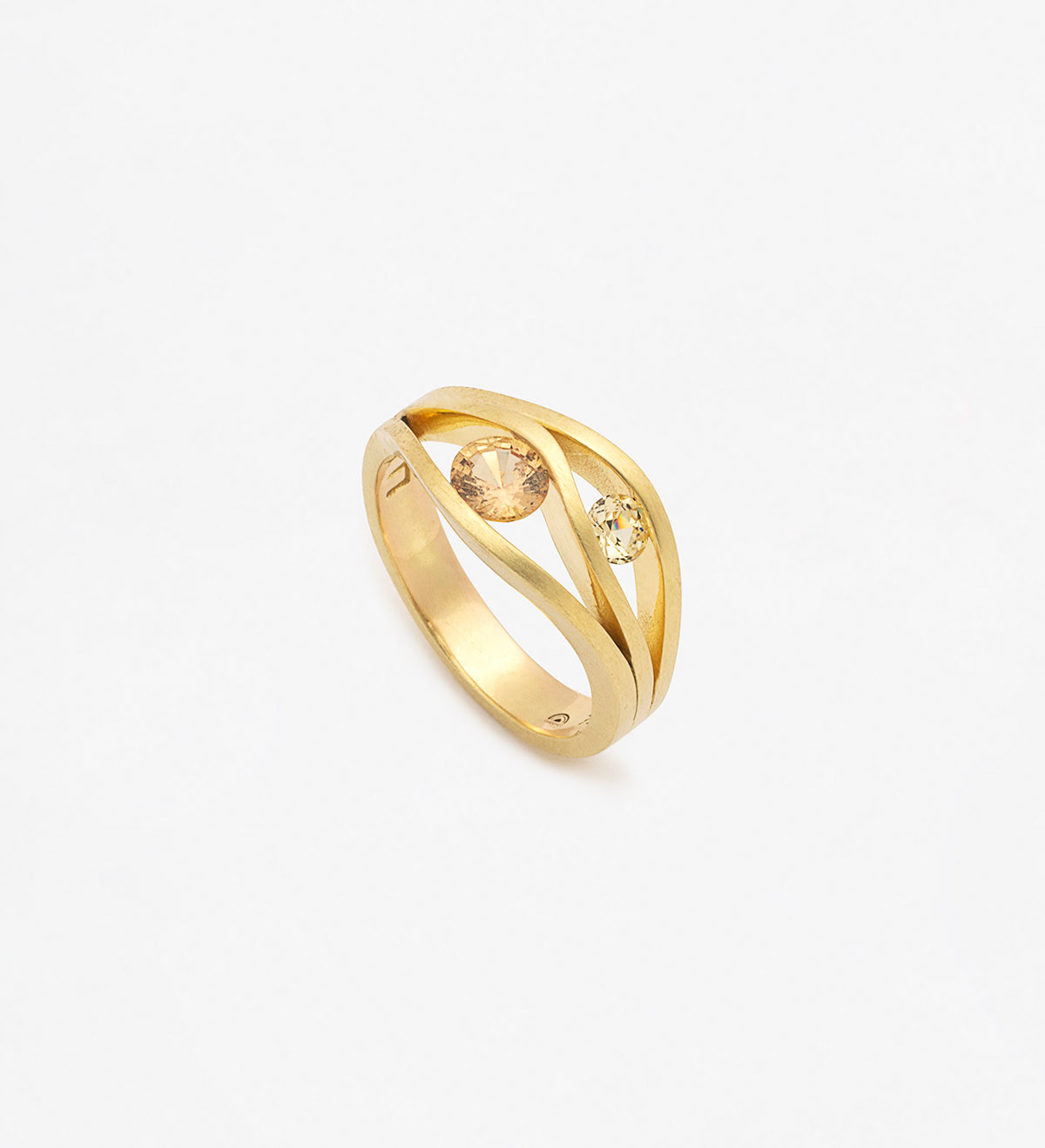 18k gold ring with orange Wennick-Lefèvre sapphire 0,58ct