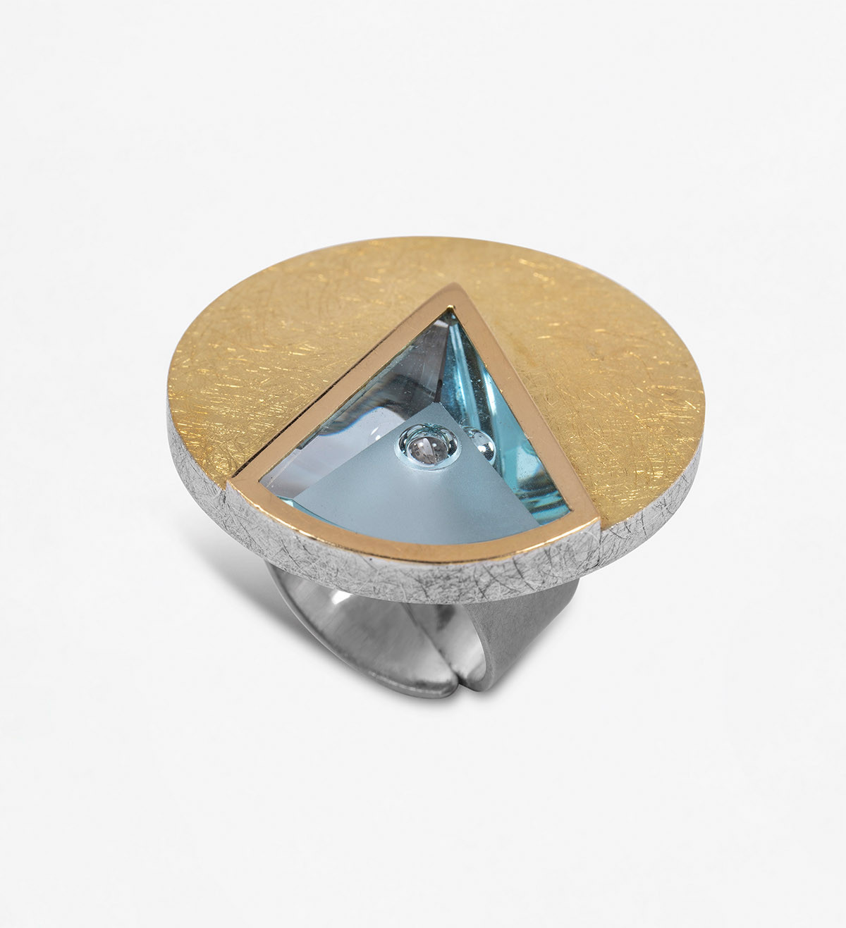 Anell or i plata amb aiguamarina Munsteiner 8,84ct