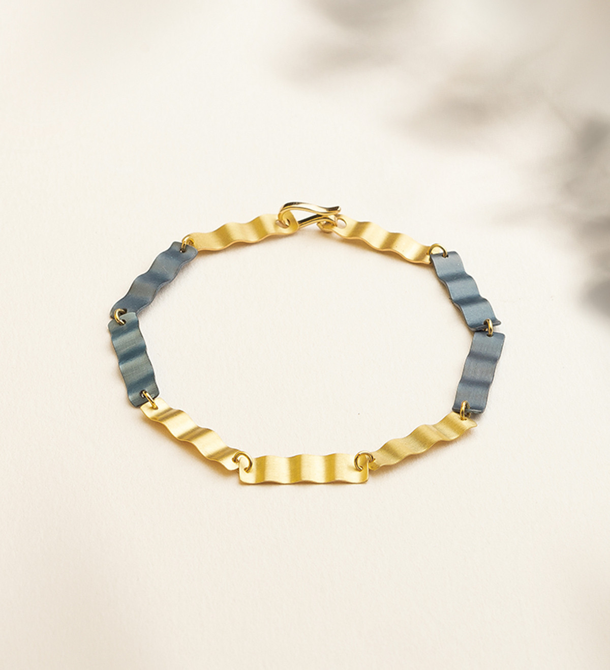 (FP)Pulsera oro y titanio Aigua 1 tira 18cm