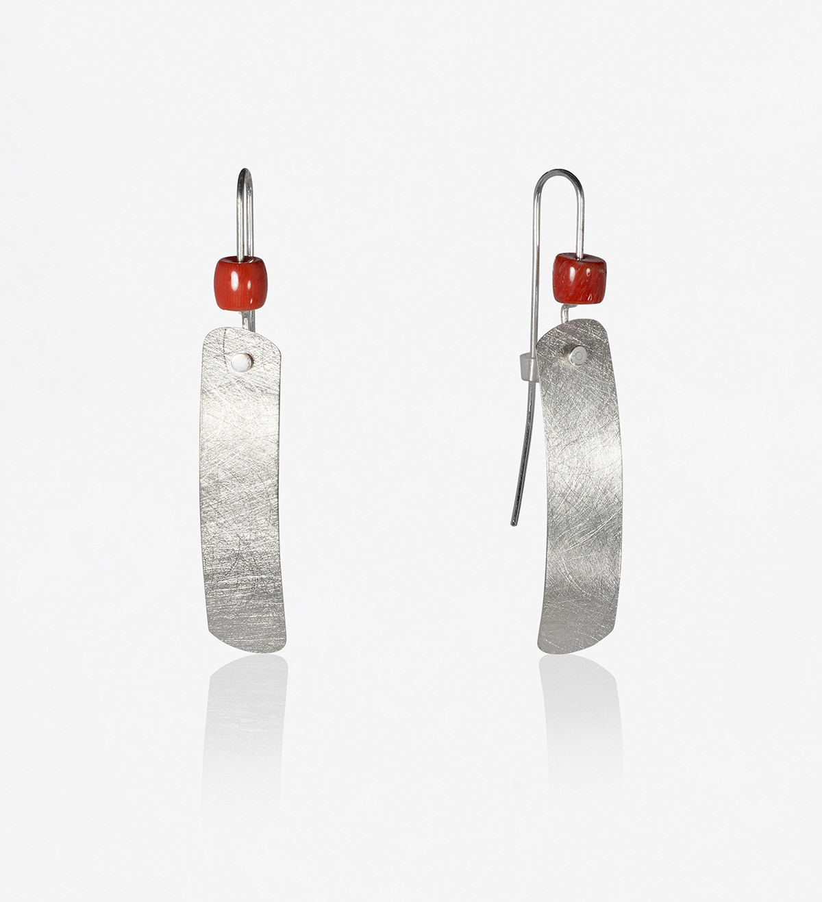 Silver and coral earrings Posidònia 50mm