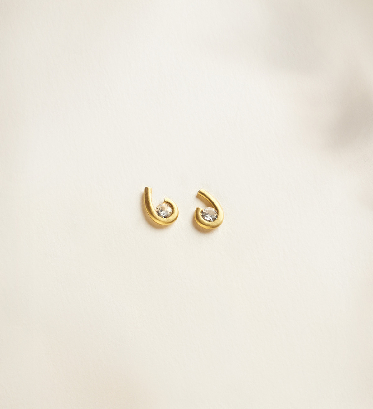 Pendientes oro Sunrise 11mm y zafiros amarillos 0,52ct