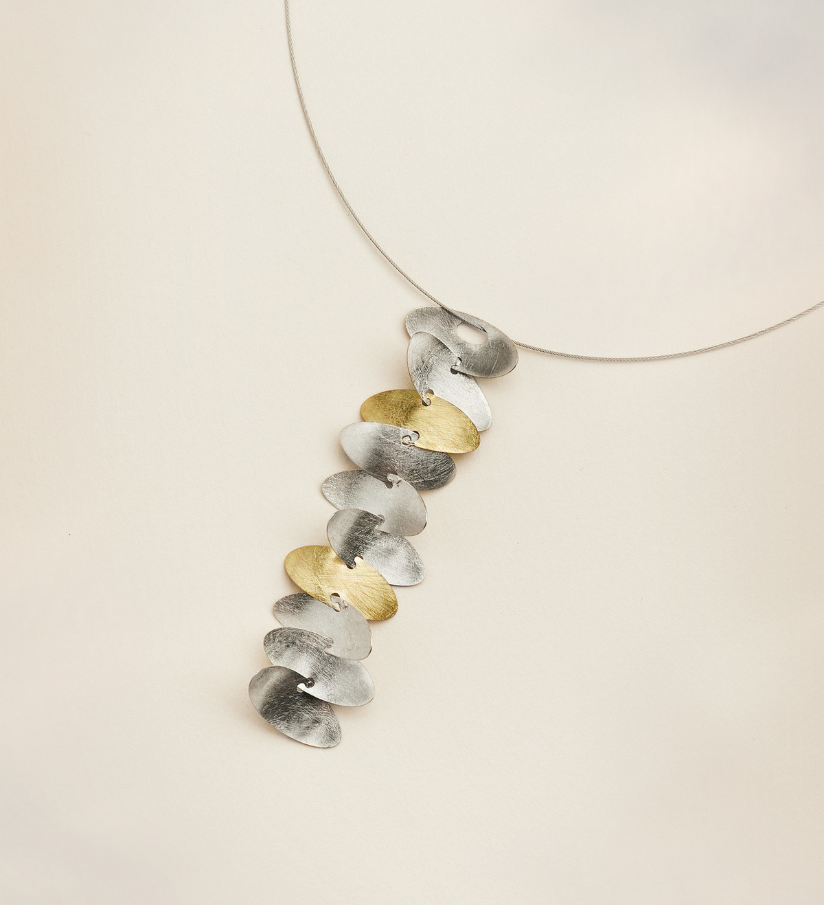 Colgante oro y plata Samoa 80mm