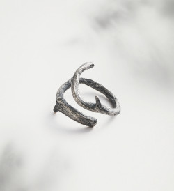 Anillo plata Romaní cruzado