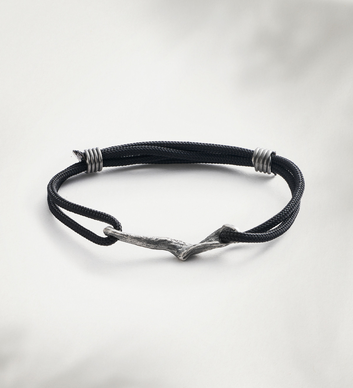 Brazalete plata Romaní con cordón