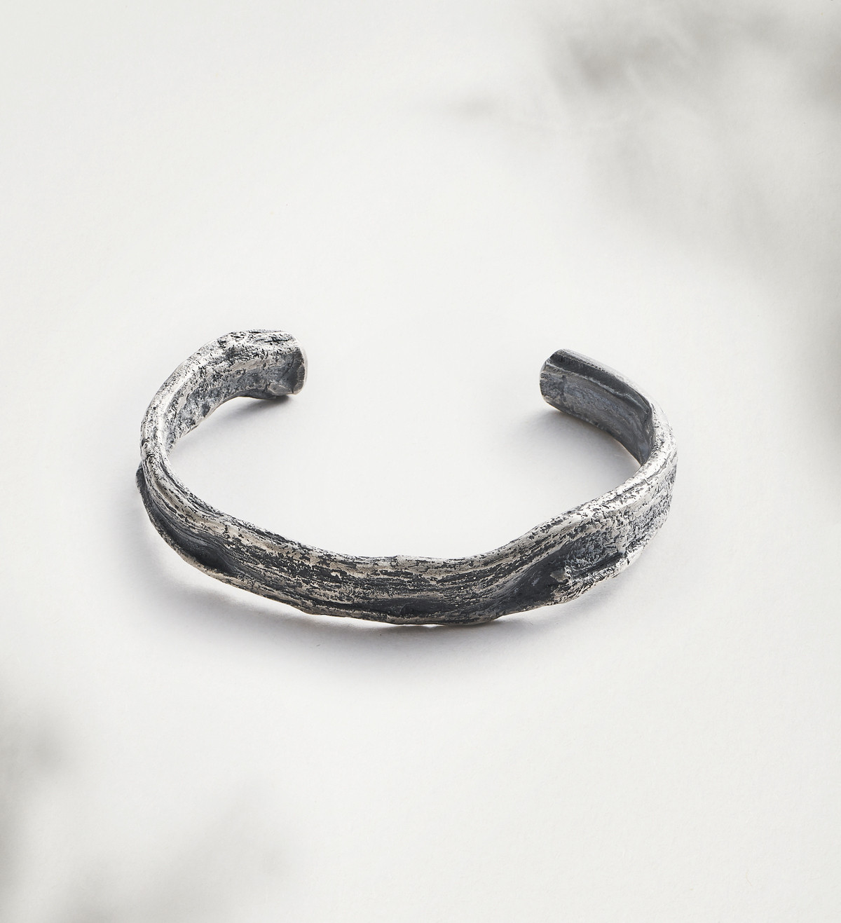 Brazalete plata Romaní abierto plano