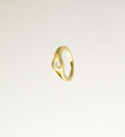 Solitario oro con diamante 0,51ct VVS1 F