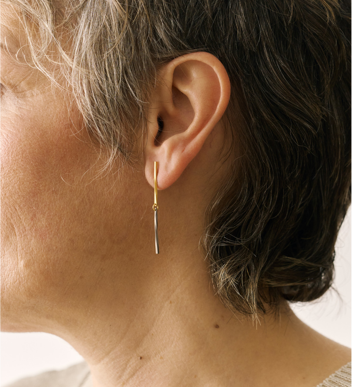 Pendientes oro y titanio Pinassa 40mm