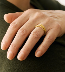 18k gold ring Romani 2 lines
