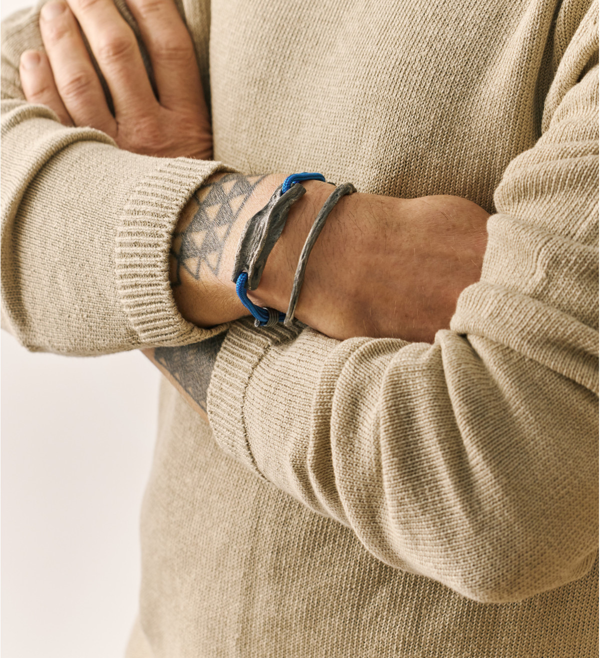 Brazalete plata Romaní con cordón, grueso