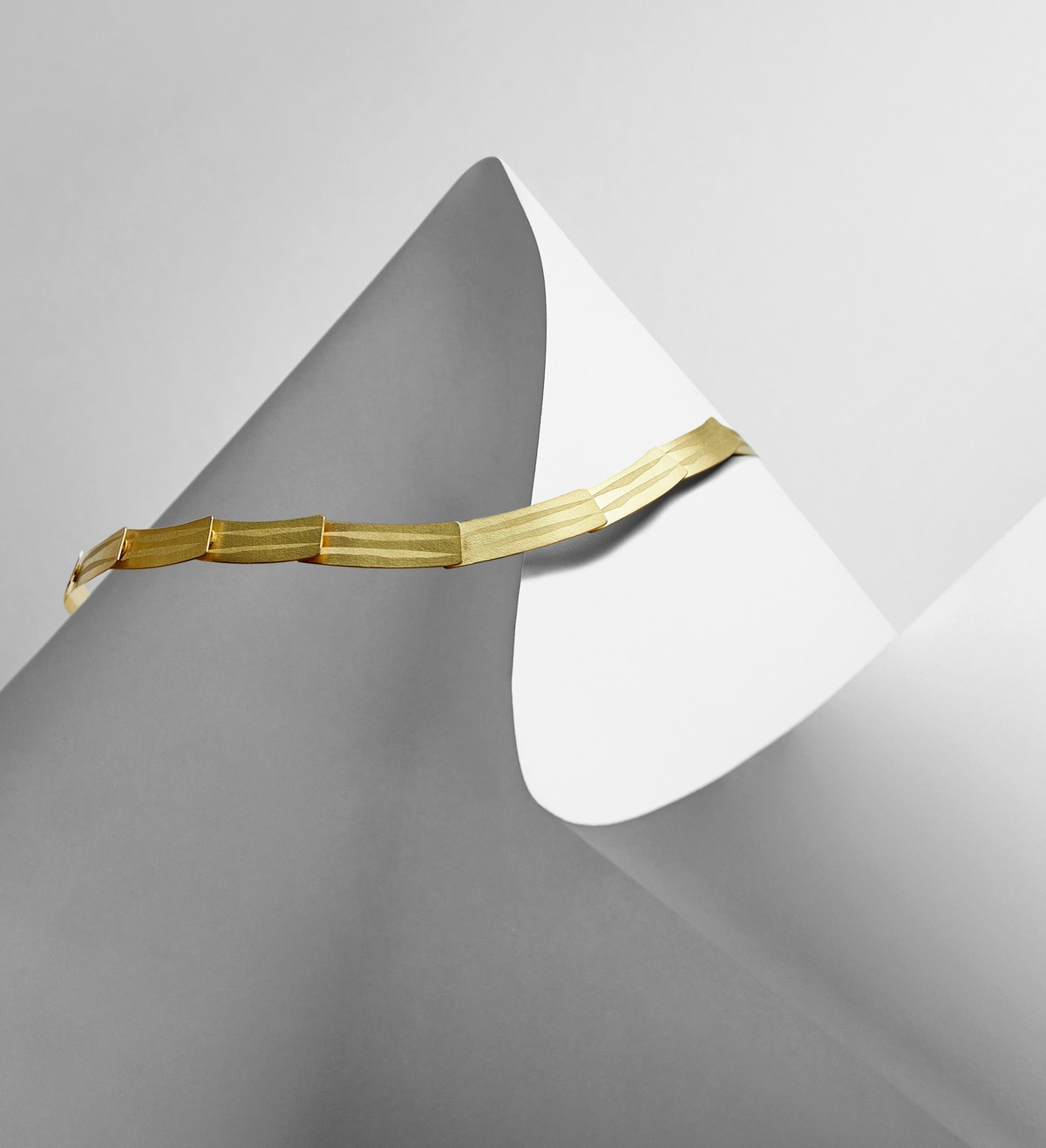 18k gold necklace Traces 44cm