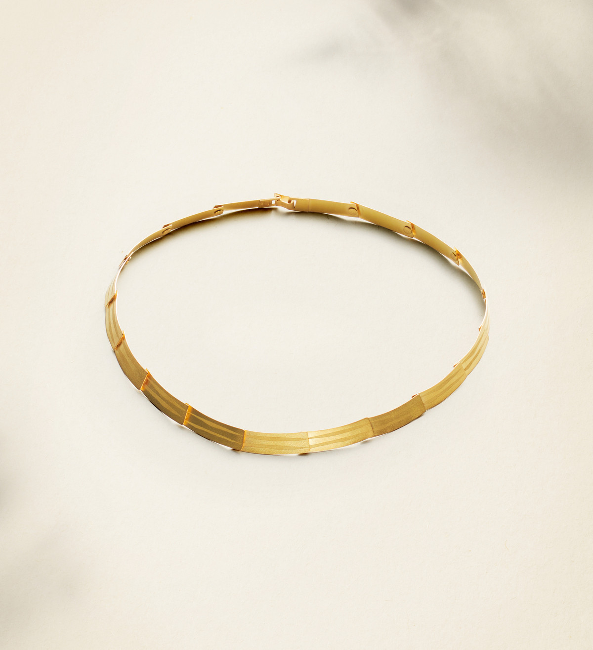 18k gold necklace Traces 44cm