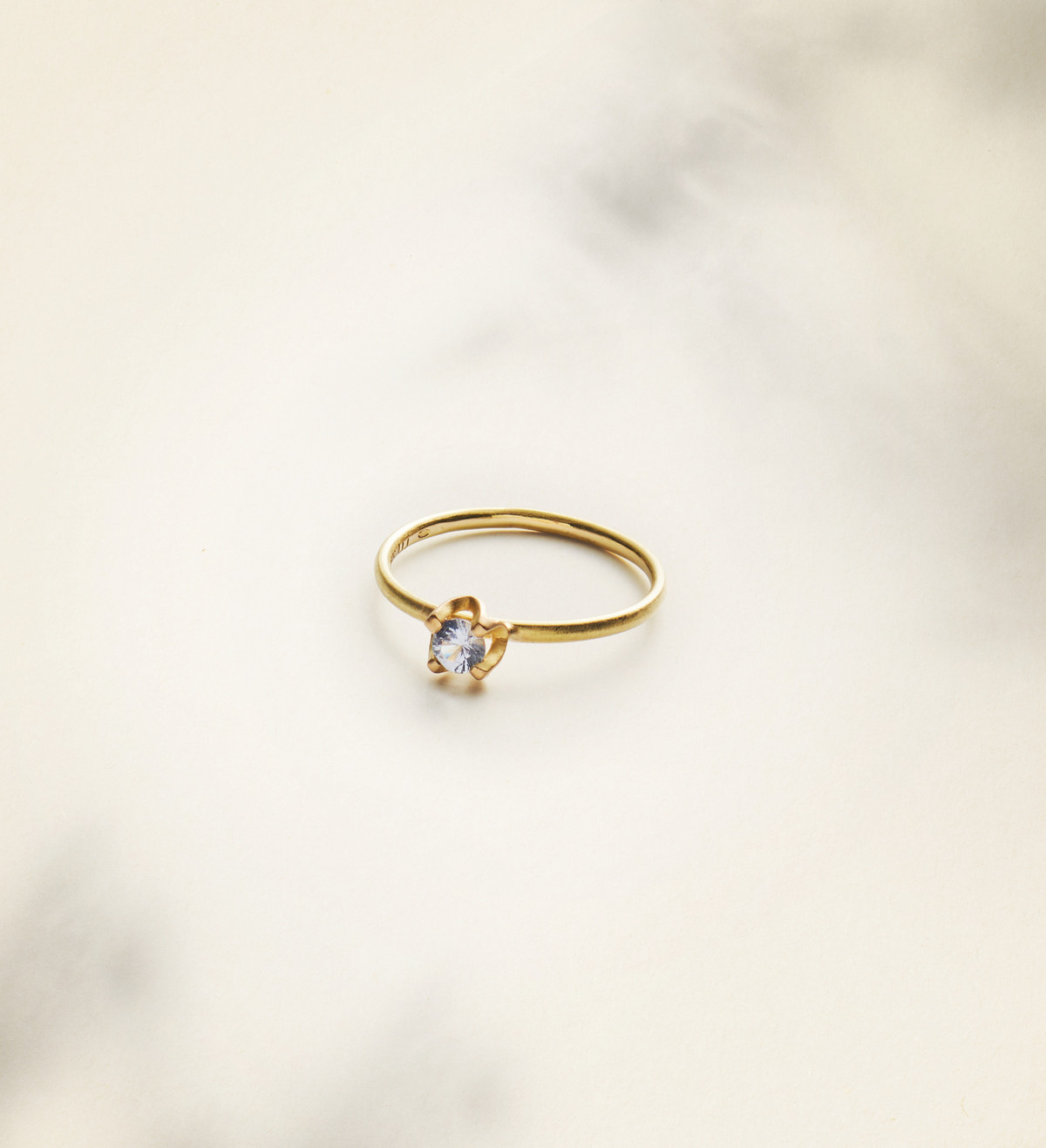 Anillo oro con zafiro azul Wennick-Lefèvre 0,21 ct