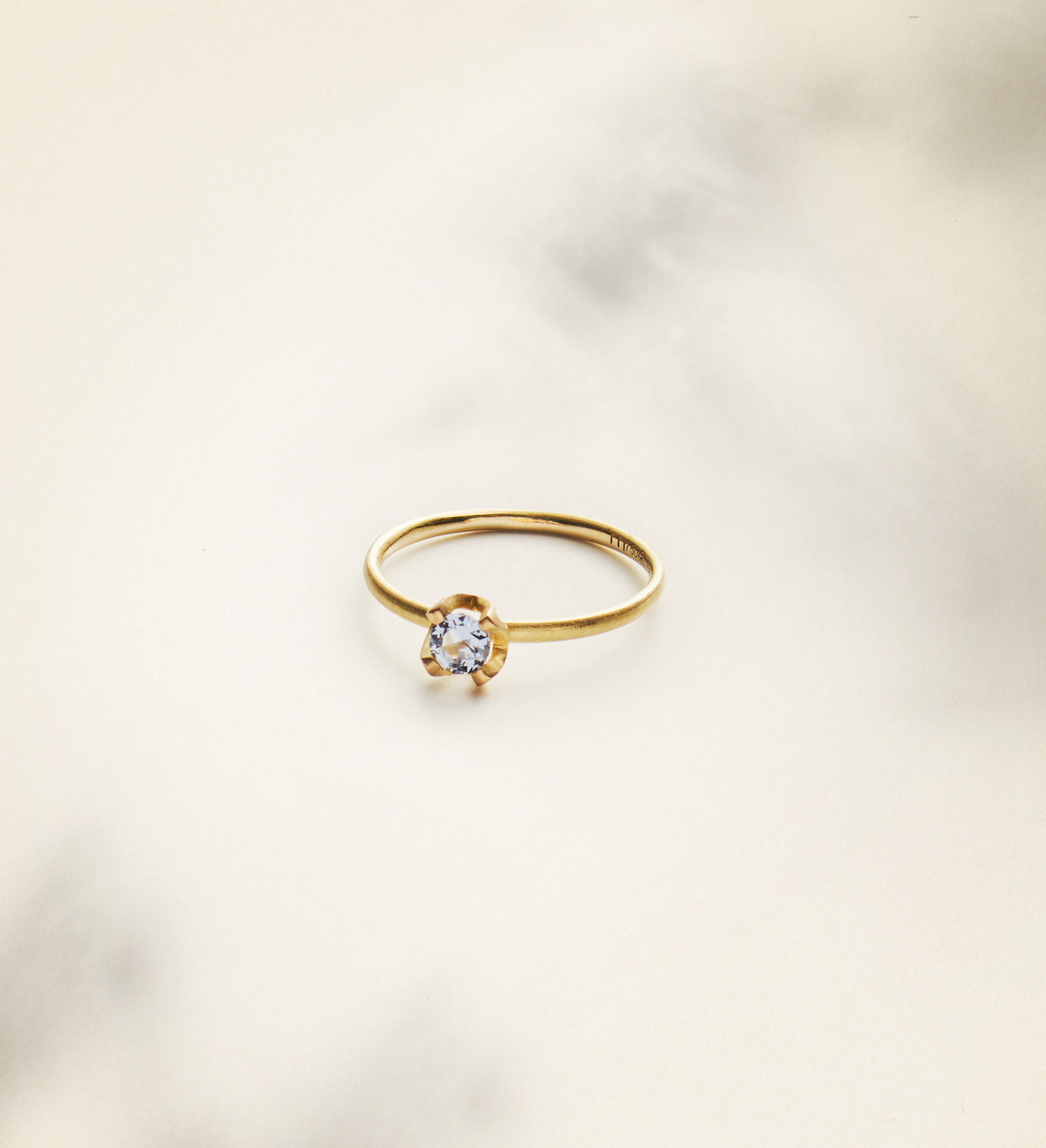 Anillo oro con zafiro azul Wennick-Lefèvre 0,32 ct