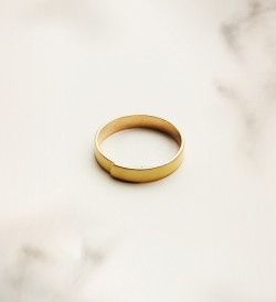 Anillo oro amarillo Posidonia para hombre 4mm